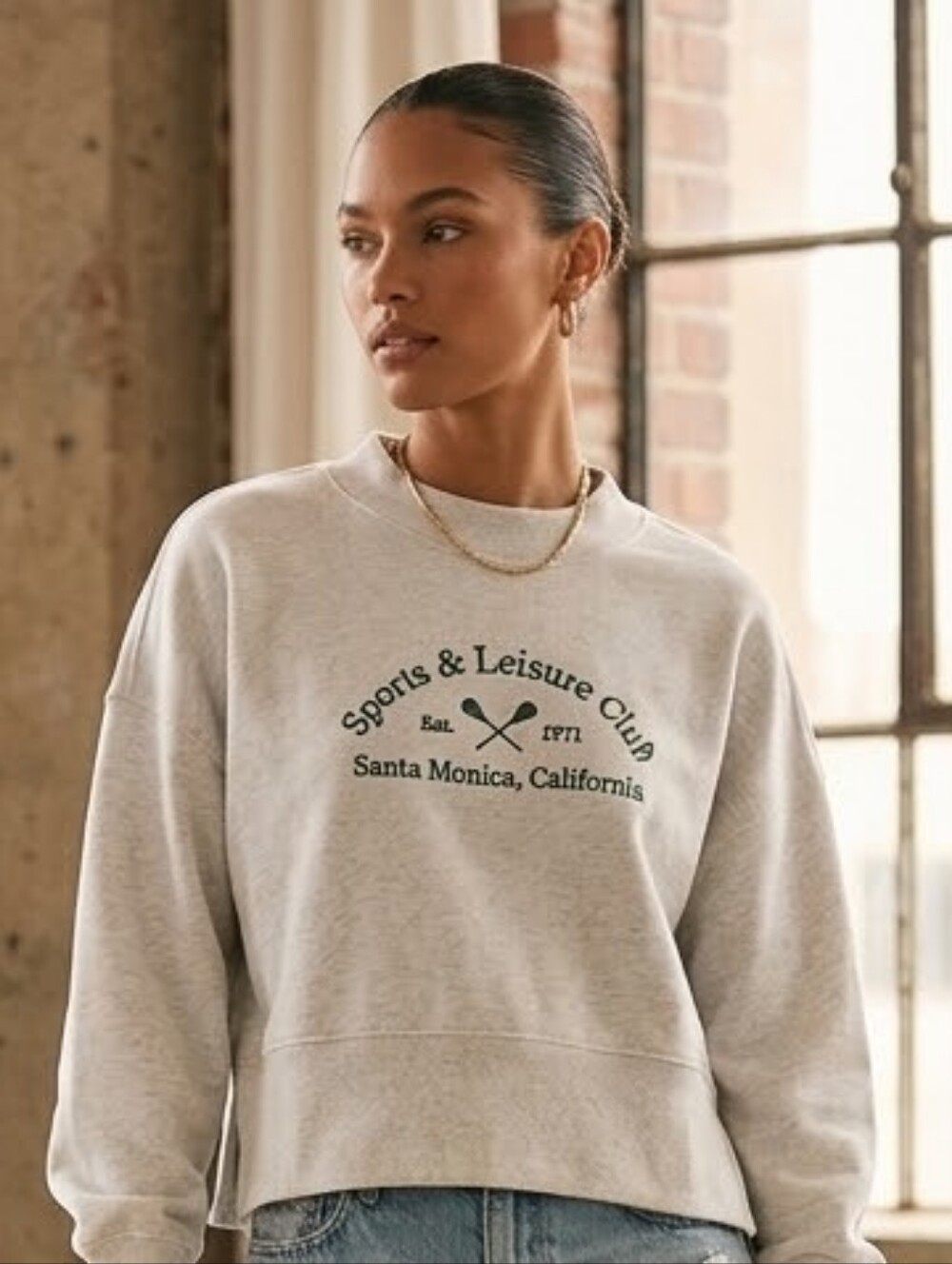 Abercrombie & Fitch Sports & Leisure Club Graphic Sweatshirt Light Heather Grey